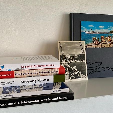 Strandblick Mit Strandkorb & Fahrraedern Glucksburg Bagian luar foto