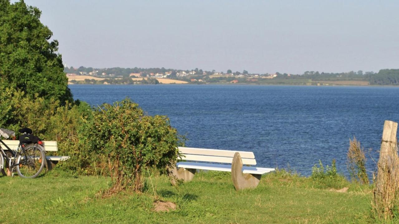 Strandblick Mit Strandkorb & Fahrraedern Glucksburg Bagian luar foto