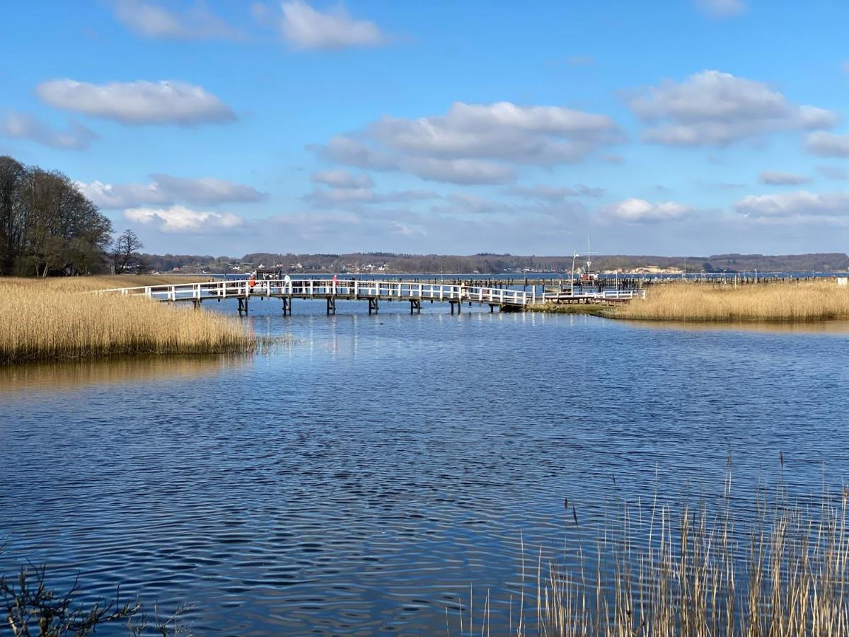 Strandblick Mit Strandkorb & Fahrraedern Glucksburg Bagian luar foto